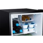 04.Frigobar-67L-preto-Midea---MDRD108FGA301.MDRD108FGA302-freezer